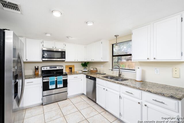 Image 7 of 162 For 8410 Oak Fence