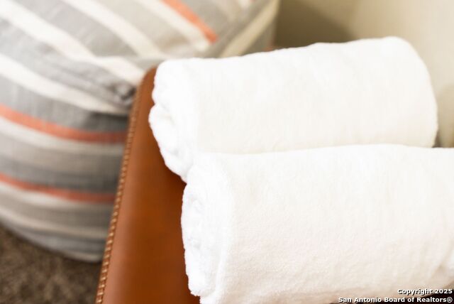 Image 81 of 162 For 8410 Oak Fence