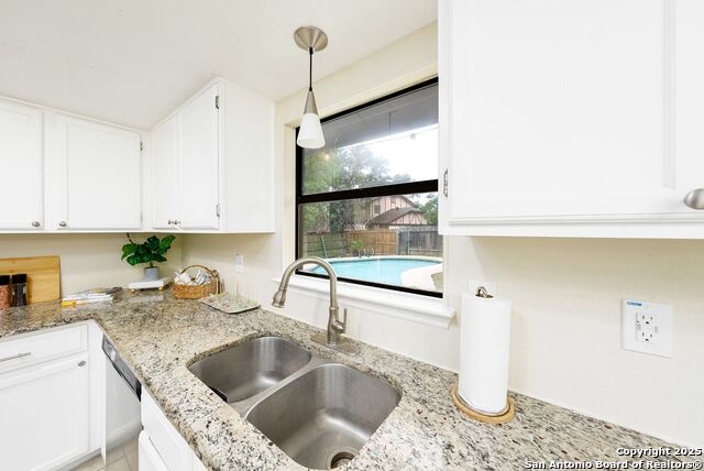 Image 9 of 162 For 8410 Oak Fence