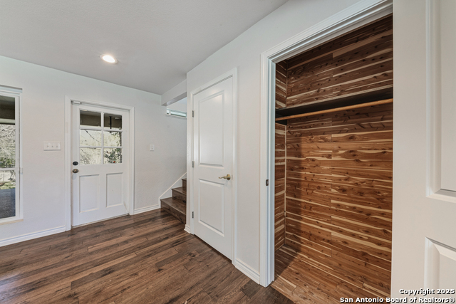 Image 11 of 38 For 21 Royal Crest