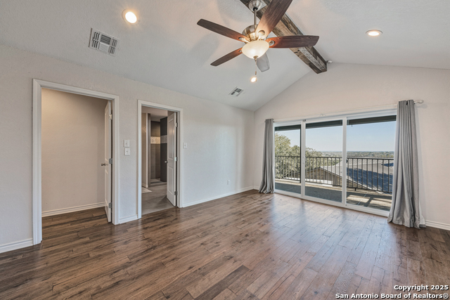 Image 16 of 38 For 21 Royal Crest