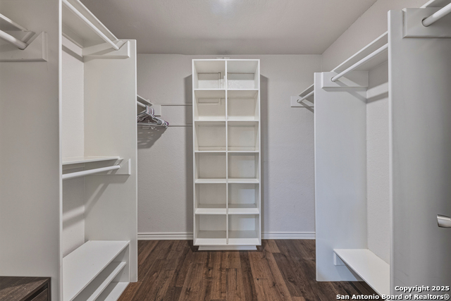 Image 19 of 38 For 21 Royal Crest