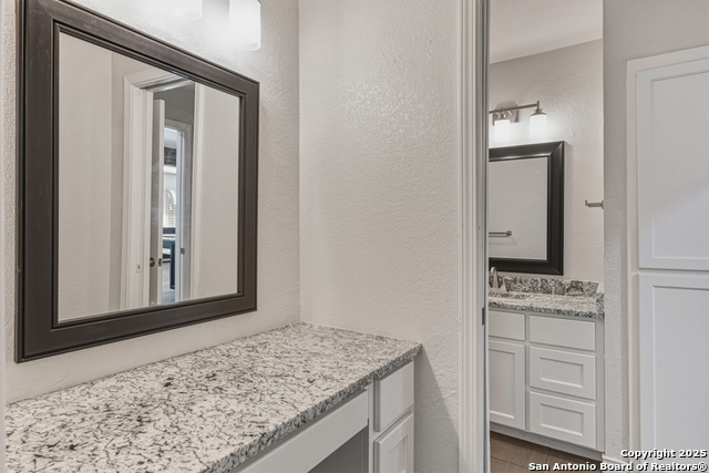 Image 24 of 38 For 21 Royal Crest