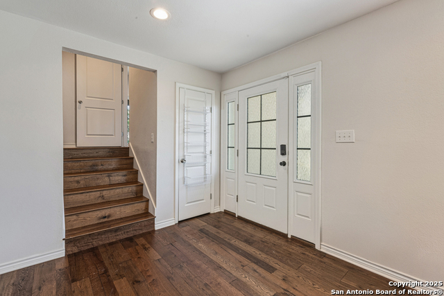 Image 5 of 38 For 21 Royal Crest