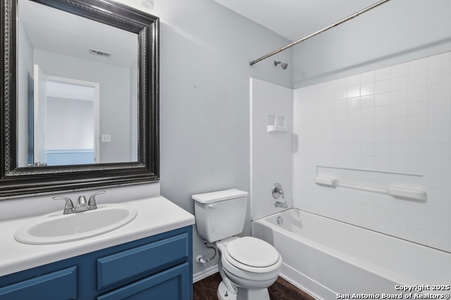 Image 17 of 19 For 2915 Candleside