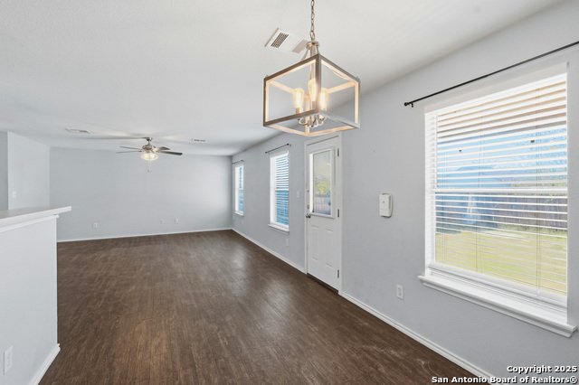 Image 3 of 19 For 2915 Candleside