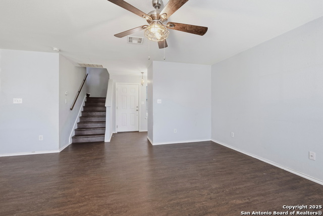 Image 5 of 19 For 2915 Candleside