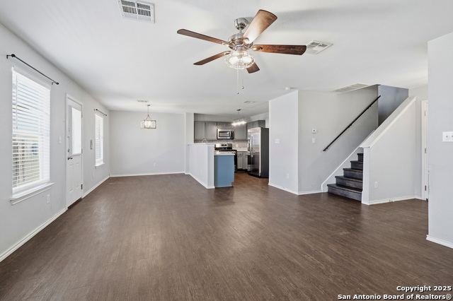 Image 6 of 19 For 2915 Candleside