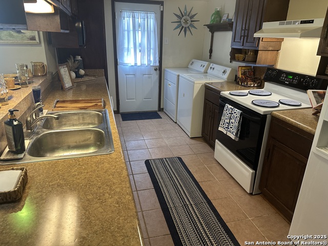 Image 13 of 39 For 322 Glenview