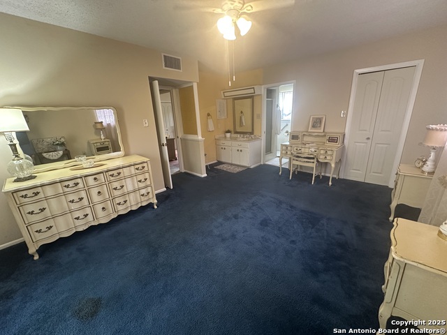 Image 17 of 39 For 322 Glenview