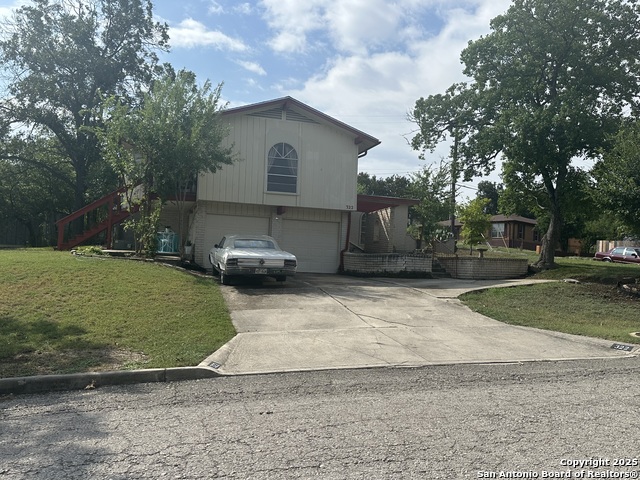 Image 3 of 39 For 322 Glenview