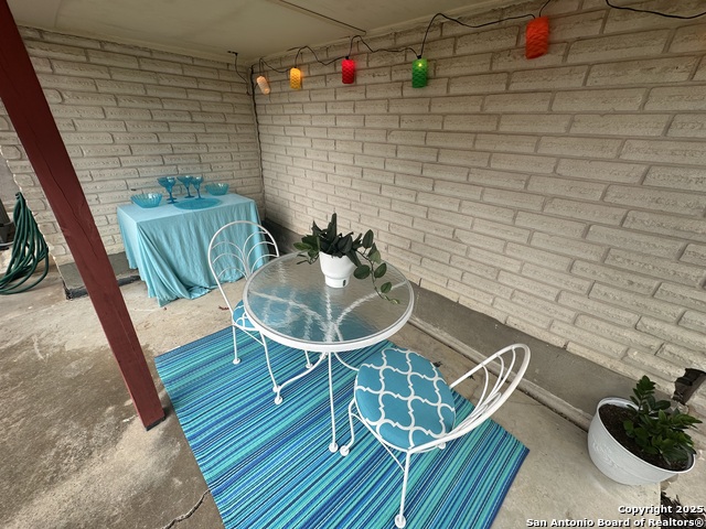 Image 35 of 39 For 322 Glenview