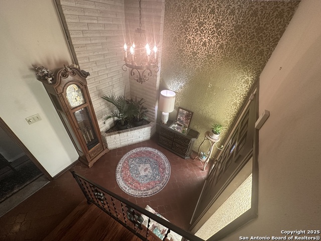 Image 5 of 39 For 322 Glenview