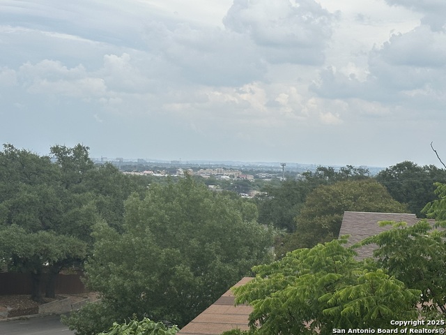 Image 9 of 39 For 322 Glenview