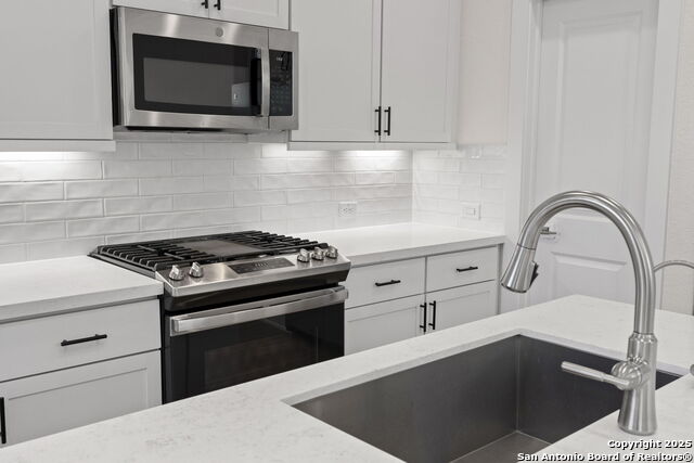 Image 15 of 31 For 8851 Oakland Rd #24