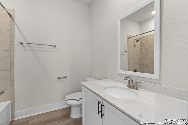 Image 26 of 31 For 8851 Oakland Rd #24