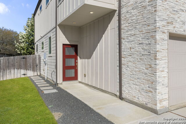 Image 5 of 31 For 8851 Oakland Rd #24