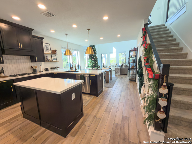 Image 6 of 27 For 416 Kimble Creek