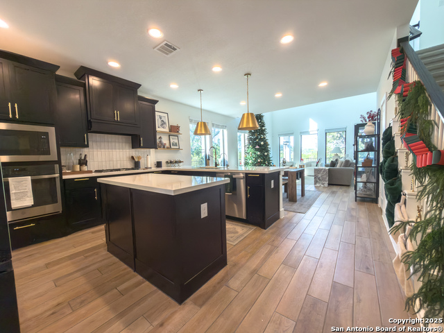 Image 7 of 27 For 416 Kimble Creek