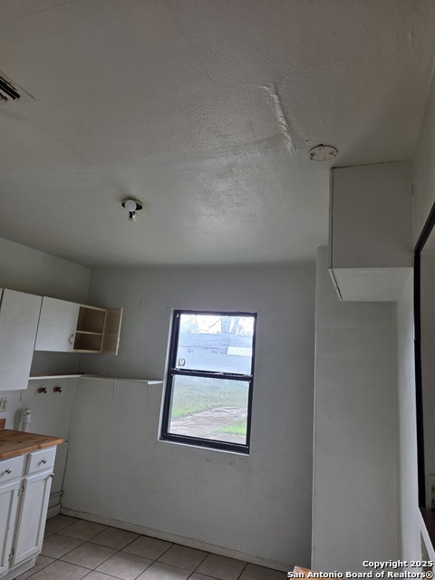 Image 10 of 31 For 211 Dowman