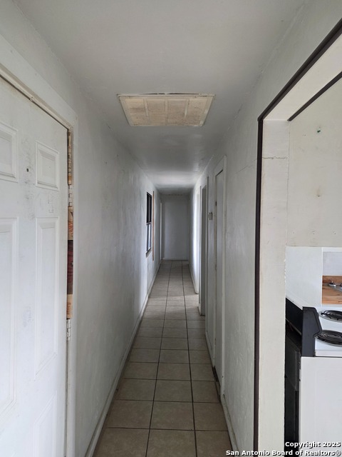 Image 11 of 31 For 211 Dowman