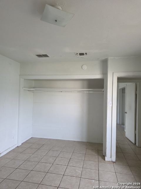 Image 22 of 31 For 211 Dowman