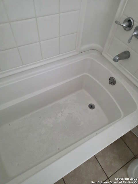 Image 25 of 31 For 211 Dowman