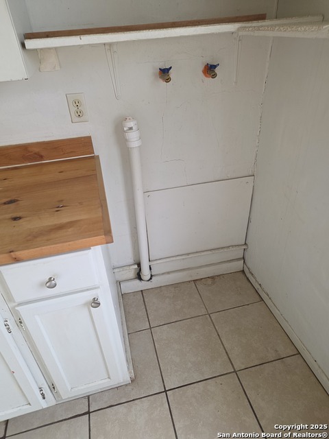 Image 27 of 31 For 211 Dowman