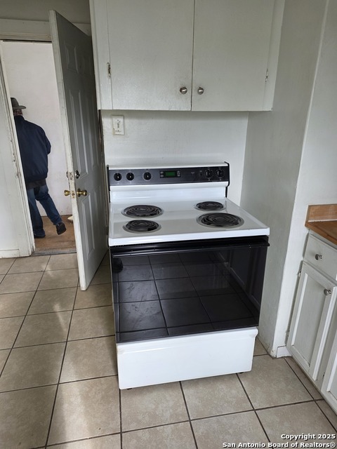 Image 29 of 31 For 211 Dowman