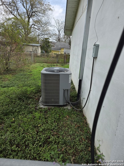 Image 31 of 31 For 211 Dowman