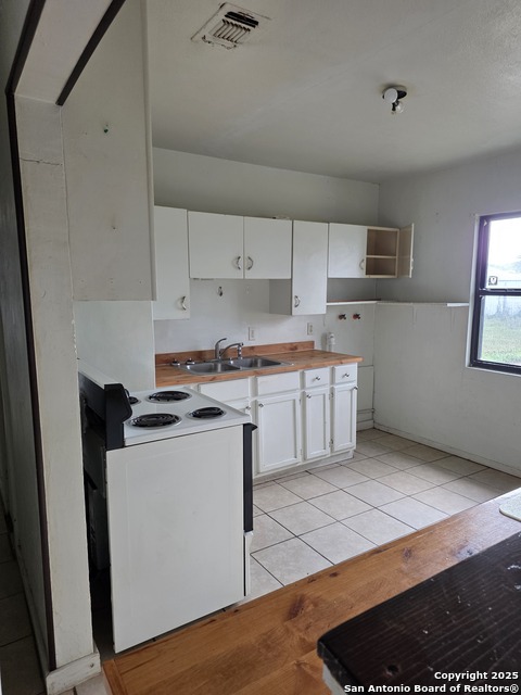 Image 4 of 31 For 211 Dowman