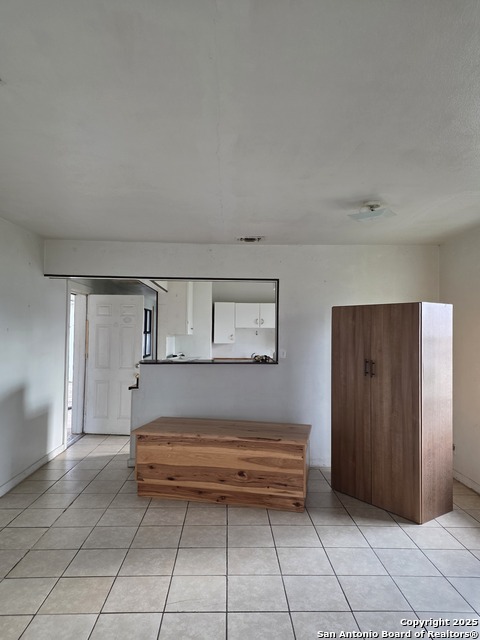 Image 7 of 31 For 211 Dowman