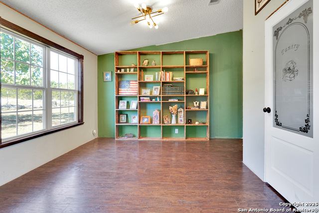 Listing photo id 30 for 125 Valencia