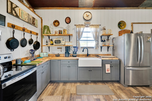 Listing photo id 5 for 125 Valencia