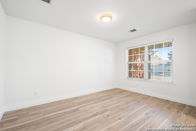 Image 7 of 32 For 132 Hidden Cave