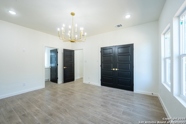 Image 14 of 25 For 20035 Morrison St