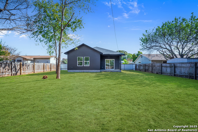 Image 24 of 25 For 20035 Morrison St