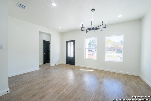 Image 6 of 25 For 20035 Morrison St