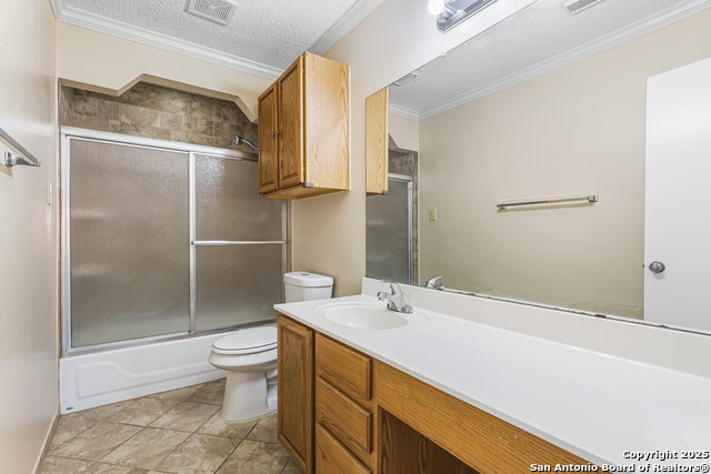 Listing photo id 11 for 15850 Marisa