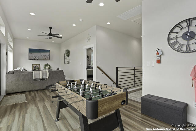 Image 18 of 29 For 1121 Gruene B