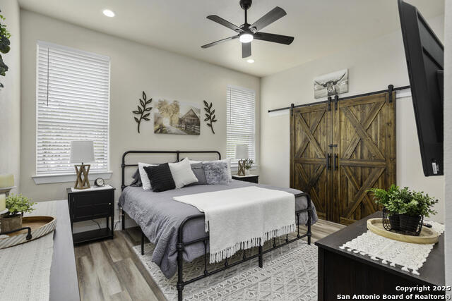 Image 19 of 29 For 1121 Gruene B