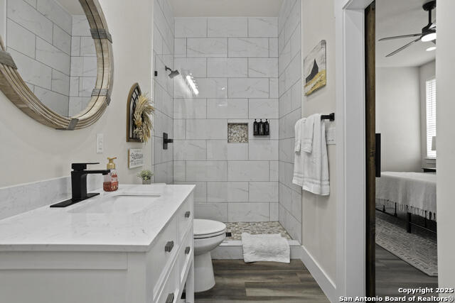 Image 21 of 29 For 1121 Gruene B