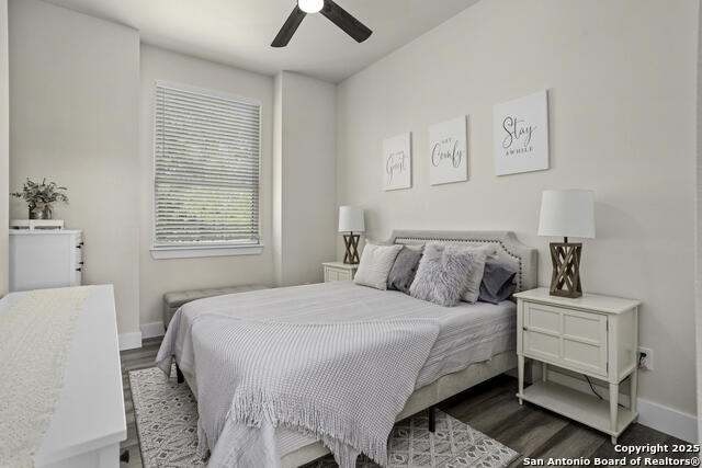 Image 25 of 29 For 1121 Gruene B