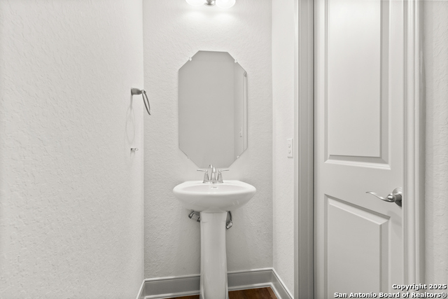 Image 17 of 22 For 7620 Magnolia Village  102