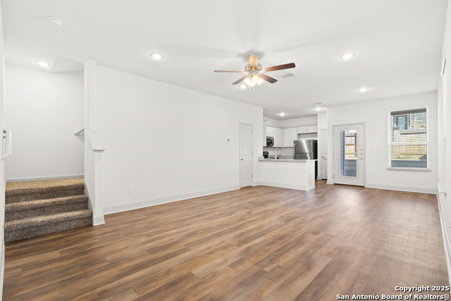 Image 5 of 22 For 7620 Magnolia Village  102