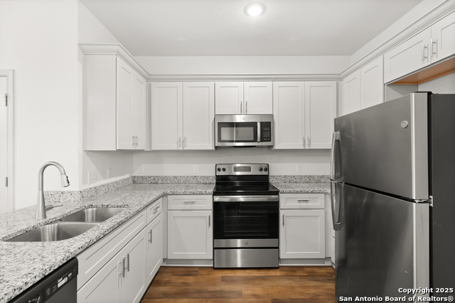 Image 8 of 22 For 7620 Magnolia Village  102