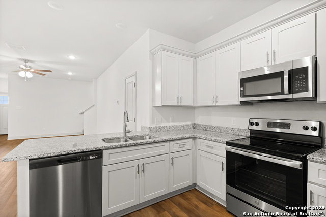 Image 9 of 22 For 7620 Magnolia Village  102