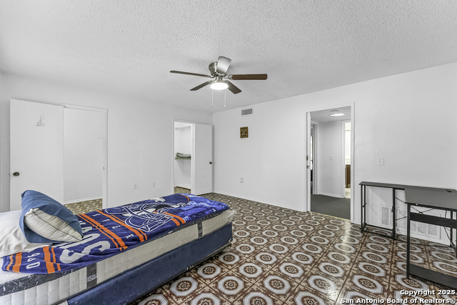 Image 15 of 24 For 3803 Barrington  5b