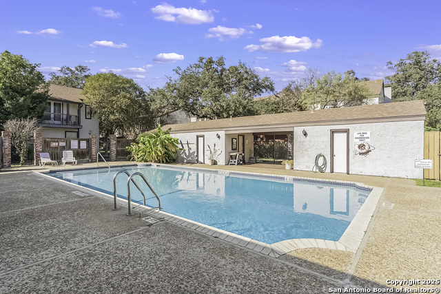 Image 21 of 24 For 3803 Barrington  5b