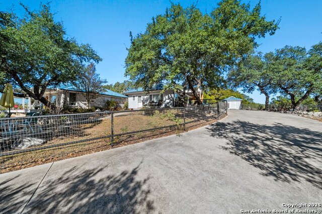 Image 23 of 45 For 205 Cody